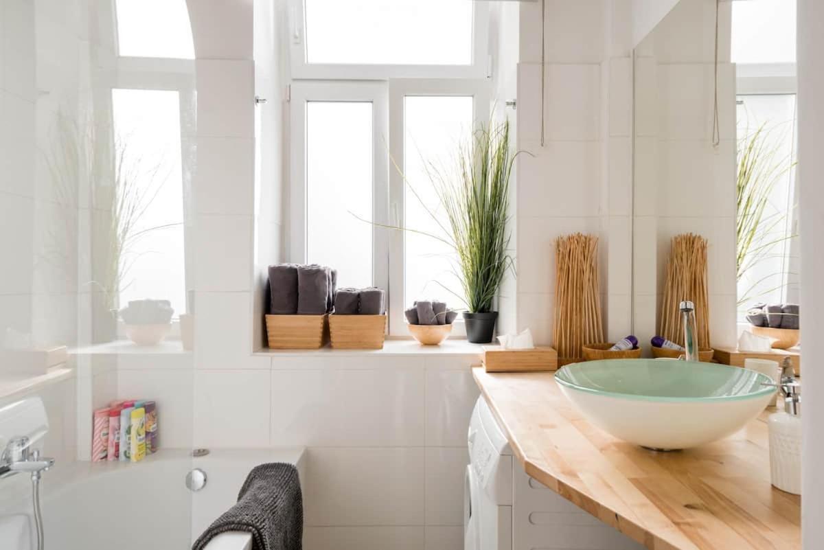Luxurious And Spacious 5 Min Walk To City Center, 1-2 Wien Exterior foto