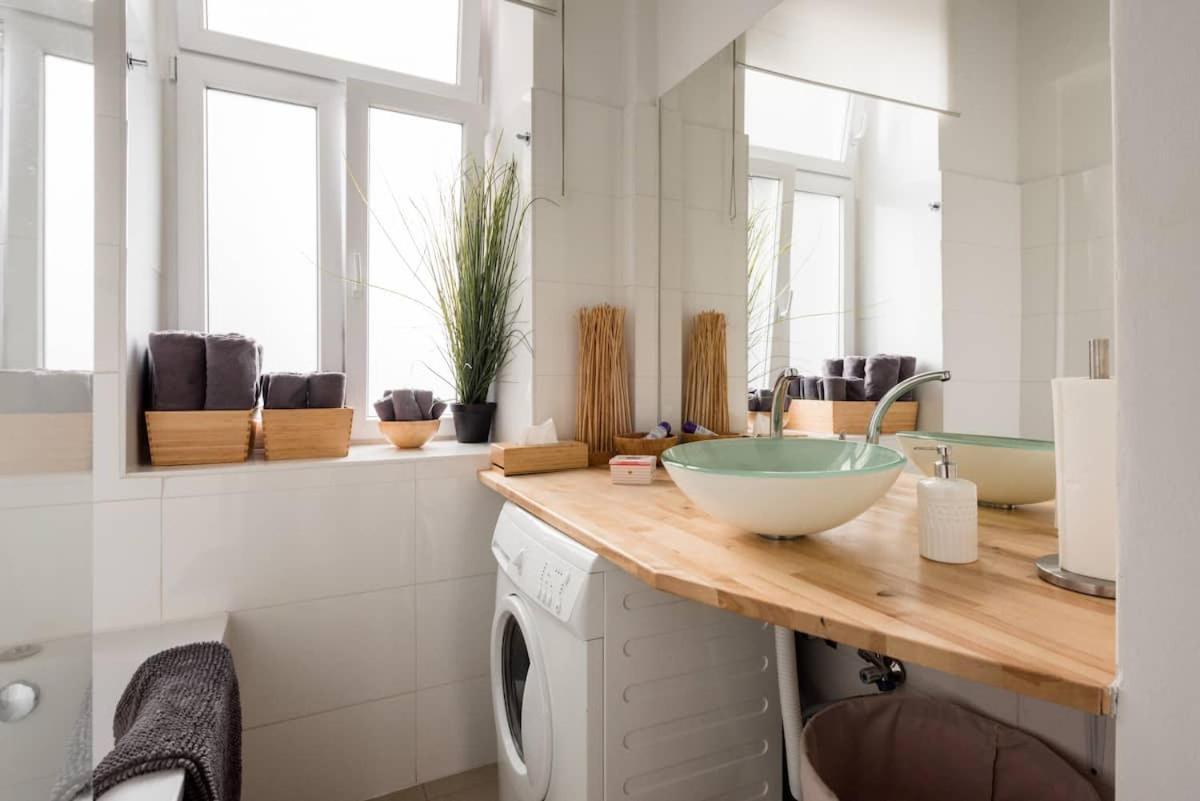 Luxurious And Spacious 5 Min Walk To City Center, 1-2 Wien Exterior foto